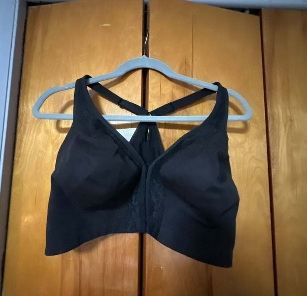 Cacique Bra Size 42DDD Black Front Close Lace